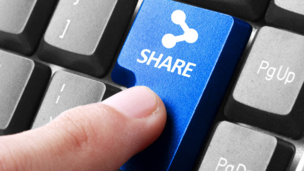 share-sharing-social-media-keyboard-ss-1920_zs8a4s